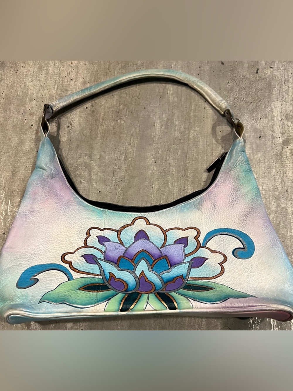 ANUSCHKA - Lotus Art Design- Medium Zip top Hobo Blue/Purple